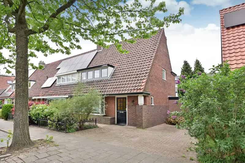 30er Jaren Hoekwoning Hilversum Nabij Centrum
