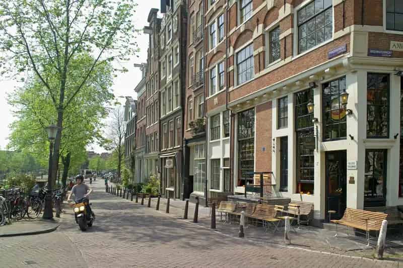 Jordaan Appartement te Koop: 97m2, Dakterras, Authentiek