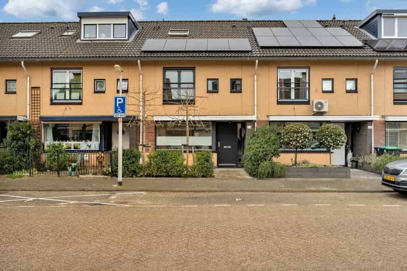 Moderne Eengezinswoning Bijdorp 5 Kamers Energielabel A