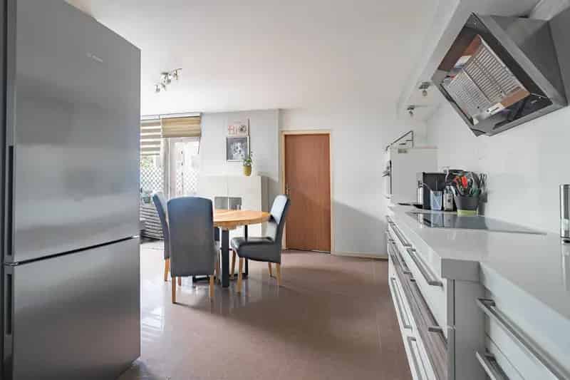 Ruime Vrijstaande Woning Borgharen 3 Slaapkamers XL Garage Zonnepanelen