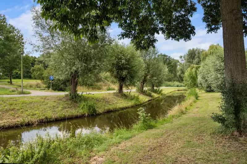Knusse 3 Slaapkamers Eengezinswoning Nabij Park Brabant