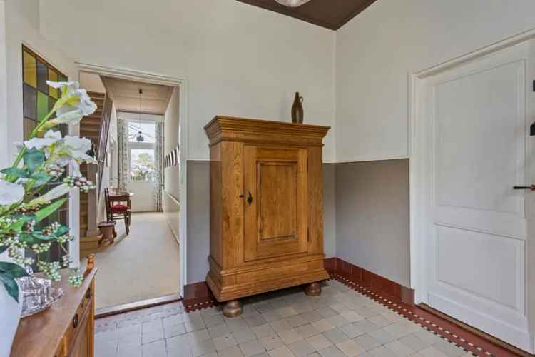 Karakteristieke Villa Vredehof te koop