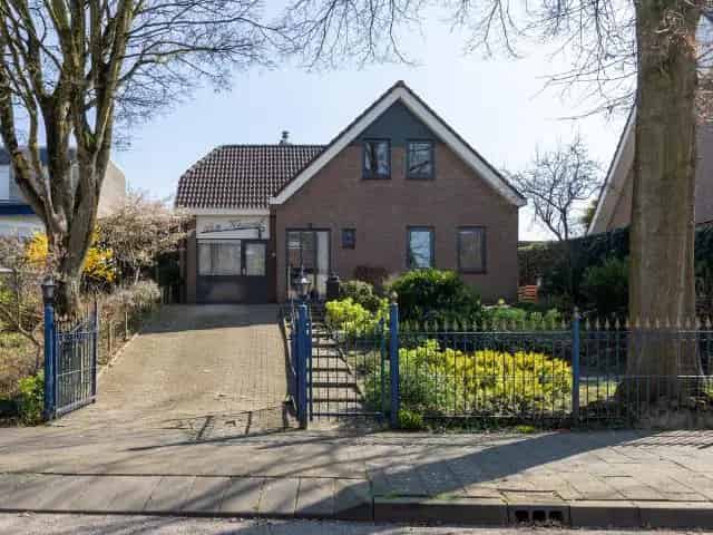 Vrijstaande woning te koop Meilust 4 slaapkamers luxe badkamer 16 zonnepanelen