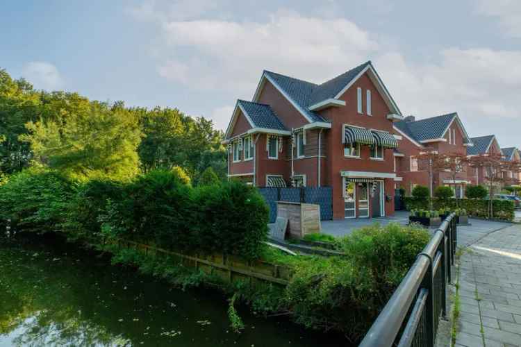 Villa Te Koop in Ridderkerk, Zuid-Holland