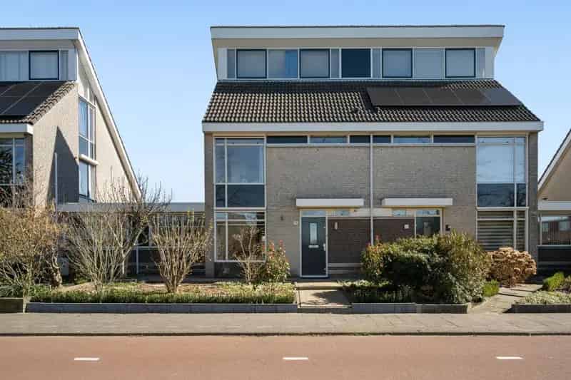 Ruime 2-onder-1-kapwoning Barendrecht Nieuweland 4 slaapkamers