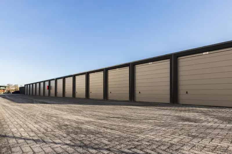 Bedrijfshal Terneuzen te huur Garageboxen 21m2 - 29m2