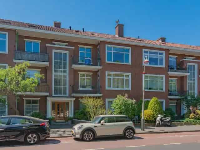7-Kamer Dubbel Bovenhuis Den Haag - Ruim en Licht