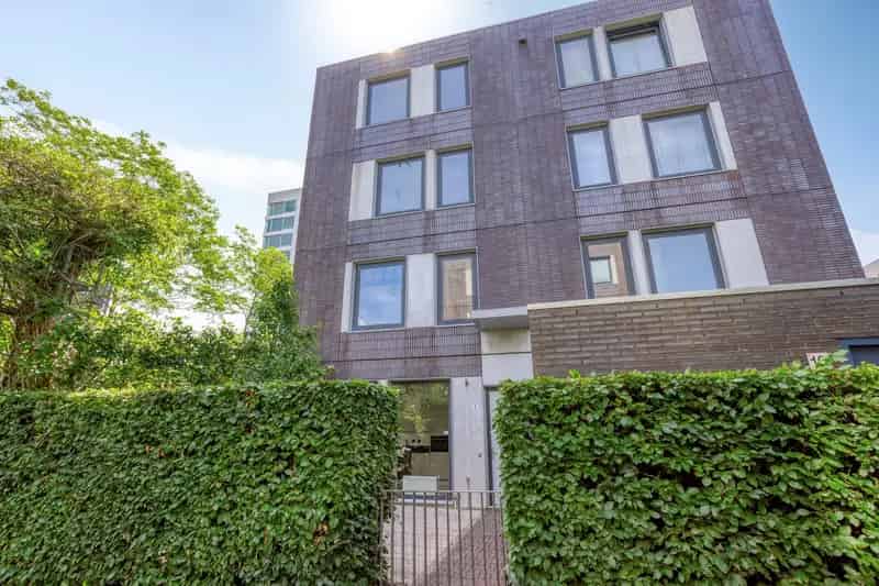 Luxe Hoekwoning Den Haag 5 Slaapkamers Gerenoveerd 2025