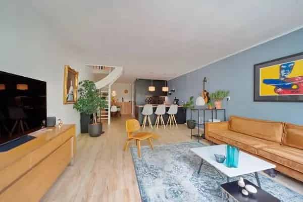 Modern Maisonnette Appartement 4 slaapkamers  Zonnige Tuin