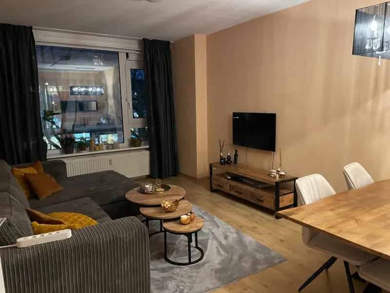 Kamer Rotterdam Binnenstad: Vrouwelijke Huurder (21-25 jaar)