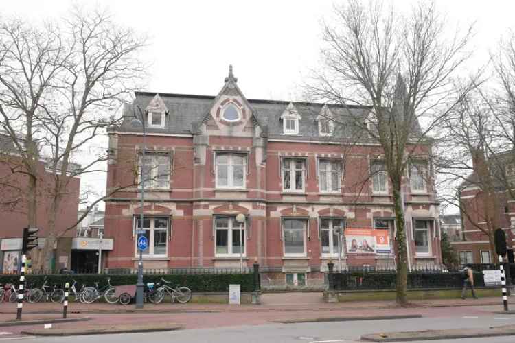 8-137 m2 Kantoorruimte te Huur Haarlem - Monumentale Villa