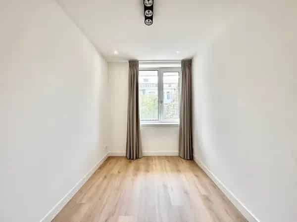 Te Huur: Modern Appartement Amsterdam De Baarsjes 2 Slaapkamers