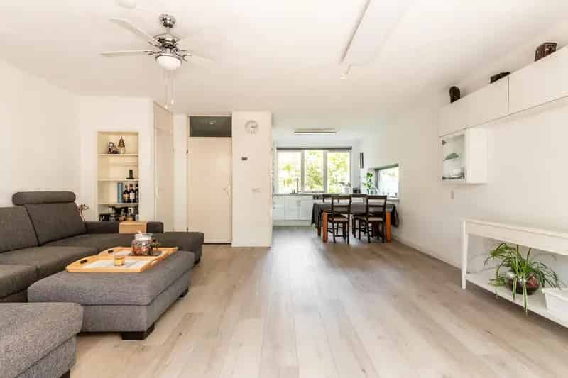 Ruime Hoekwoning Almere 5 Slaapkamers Tuin Dakterras 14 Zonnepanelen