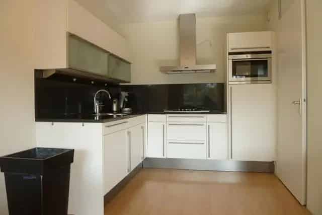 Portiekflat Rotterdam 2 Kamers 75m2 te Huur