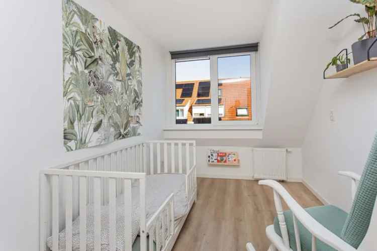 Moderne Tussenwoning Zwanenkamp 4 slaapkamers Luxe badkamer