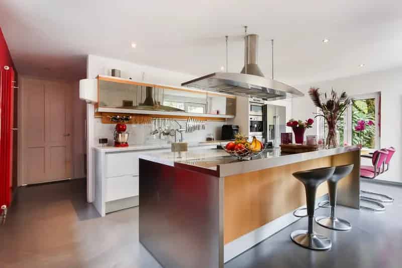 Huis te koop Dordrecht  Vrijstaande woning Grote tuin 5 slaapkamers