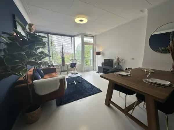 Gemeubileerd 2-kamer appartement Kralingen