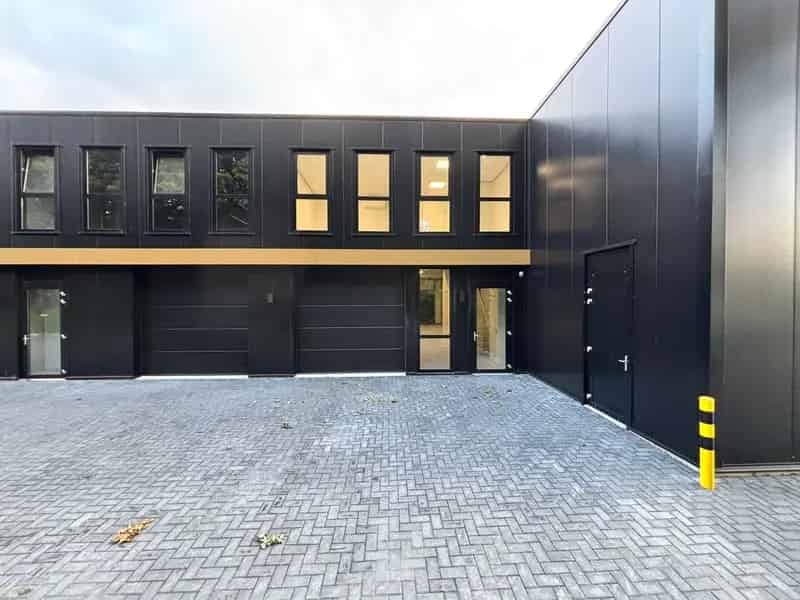 Bedrijfshal te huur Apeldoorn Deventerstraat 203m2