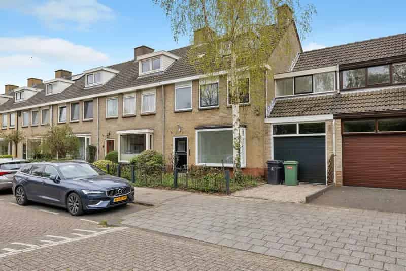 Huis te koop Maassluis 5 slaapkamers moderne keuken tuin
