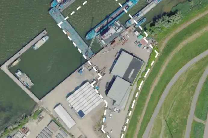 Bedrijfshal Moerdijk | Zoek bedrijfshallen te koop: Havenkant 8 4781 AA Moerdijk [funda in business]