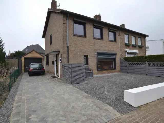 Halfvrijstaande woning te koop in Eygelshoven