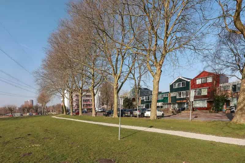 Ruime Tussenwoning Zaandam 4 slaapkamers 2 badkamers