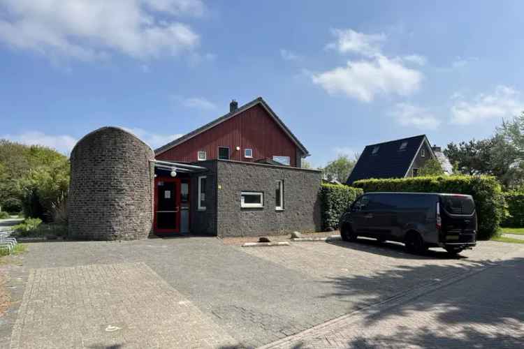 Woonhuis met Kantoorruimte Texel 860m2 Tuin Energielabel A