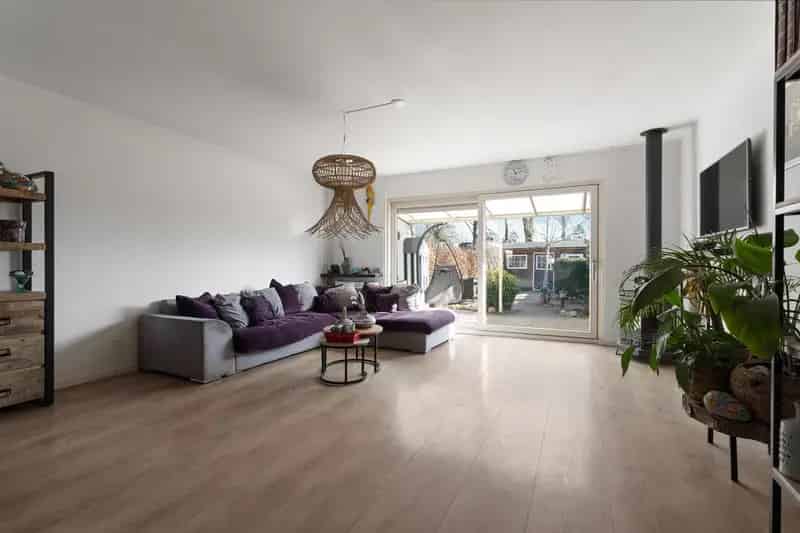 Ruime 5 Slaapkamer Eengezinswoning Lelystad