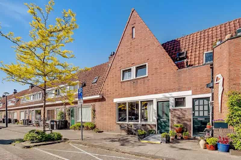 Huis te koop Diemen: 3 slaapkamers, balkon, patio, 90m²