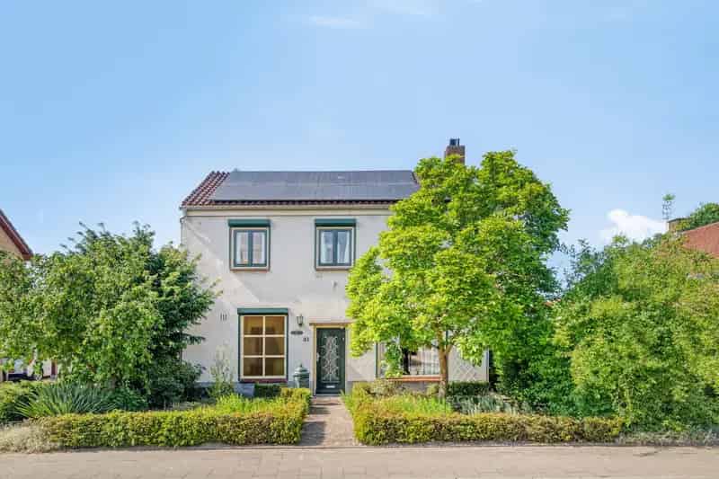 Vrijstaande woning te koop St Willebrord