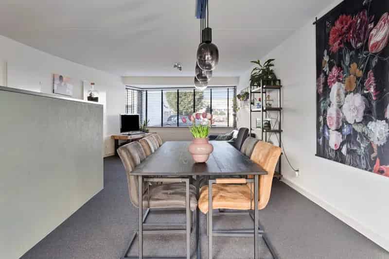 Moderne Middenwoning 4 Slaapkamers Waalwijk Nabij Centrum