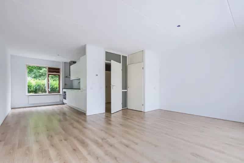 Hoekwoning 4 slaapkamers Hoorn  107m2