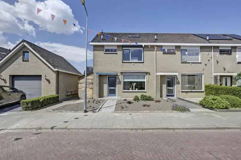 Huis Te Koop , 6, Berkehof, 's-Gravenpolder, Zeeland