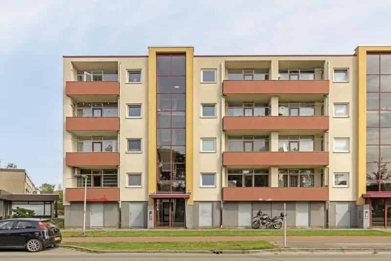 Appartement Admiraal de Ruyterweg 38: 3 slaapkamers, balkon op het zuidwesten