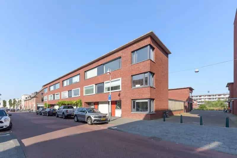Huis te koop Duindorp: 5 slaapkamers, dakterras, strand nabij