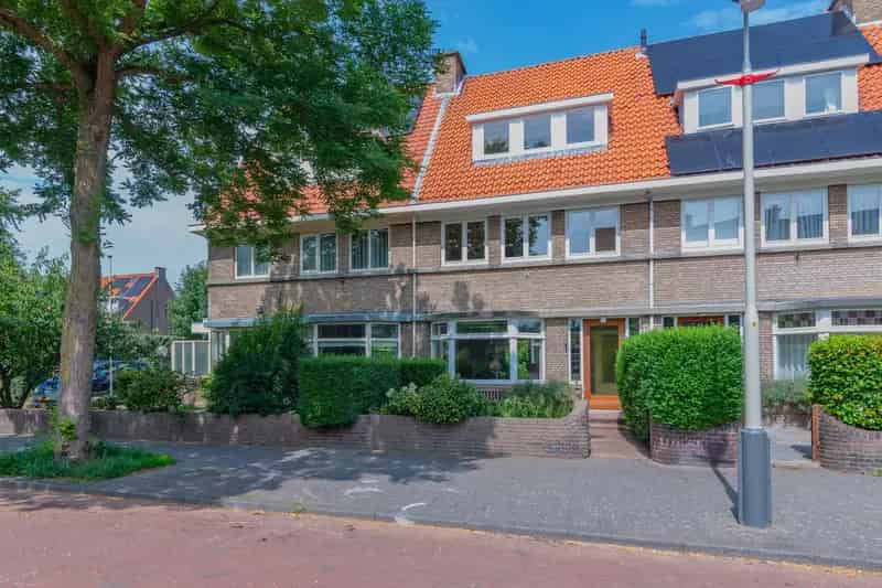 8 Kamer Tussenwoning Vogelwijk Den Haag