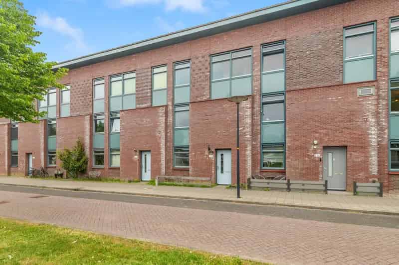 Ruime Tussenwoning 5 Slaapkamers Beverwijk