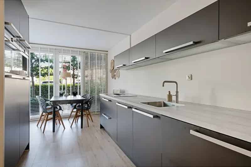 Huis te koop: Royale 4 Slaapkamers, Garage, Tuin aan Sierwater
