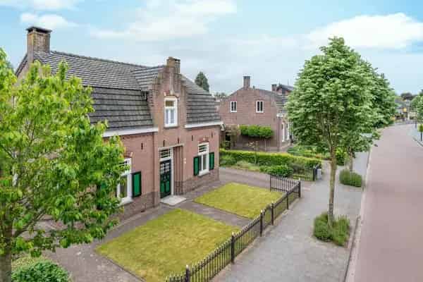 Monumentale woning Mierlo 4 slaapkamers grote garage zuidtuin