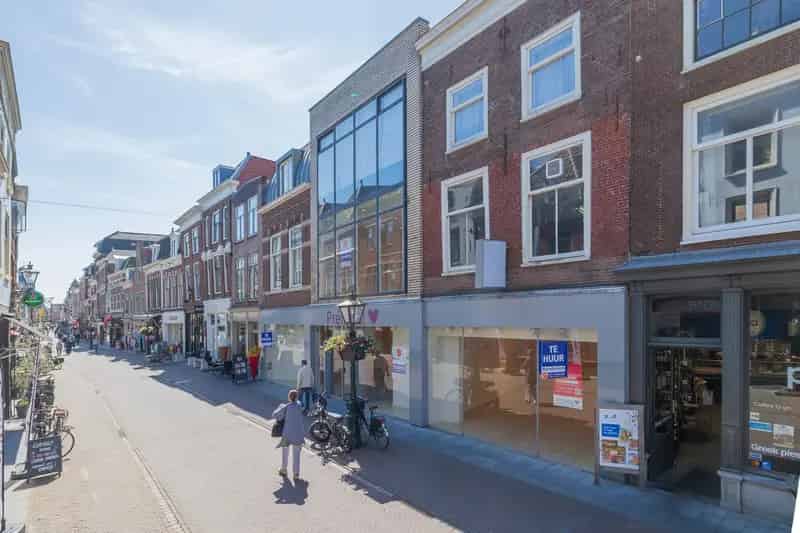 Winkelruimte Leiden Haarlemmerstraat te Huur 385m²