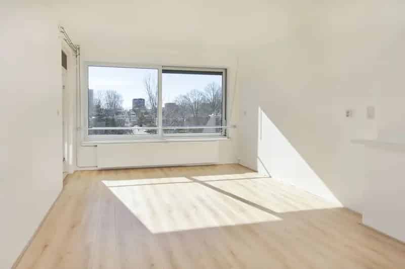 Amsterdam Buitenveldert 6 Kamer Bovenwoning 107m2 Balkon