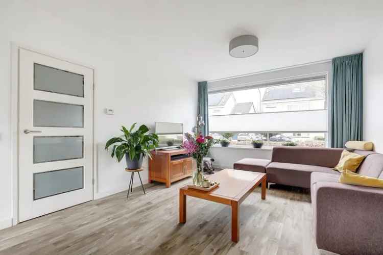 Ruime Twee Onder Een Kapwoning Oosterhout met Garage en Zonnepanelen