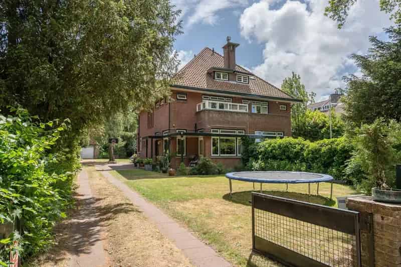 Huis te koop Wassenaar 5 slaapkamers grote tuin
