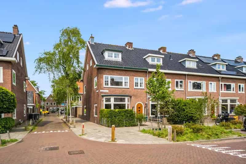 Jaren 30 Hoekwoning Haarlem Ruime 5 Slaapkamers Moderne Keuken Instapklaar