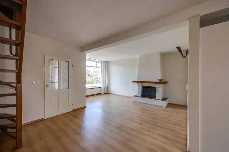 Ruime Tussenwoning 4 Slaapkamers Moderne Keuken Fijne Tuin