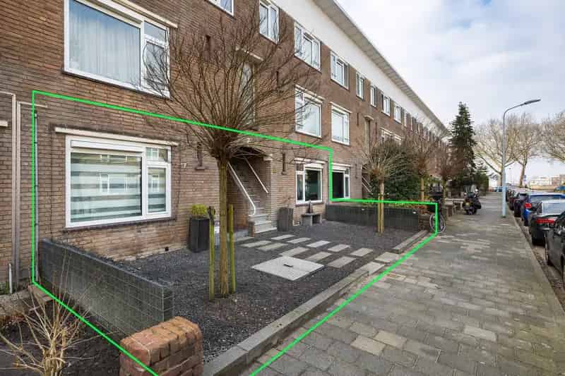 Ruime benedenwoning met tuin in Zwanenburg