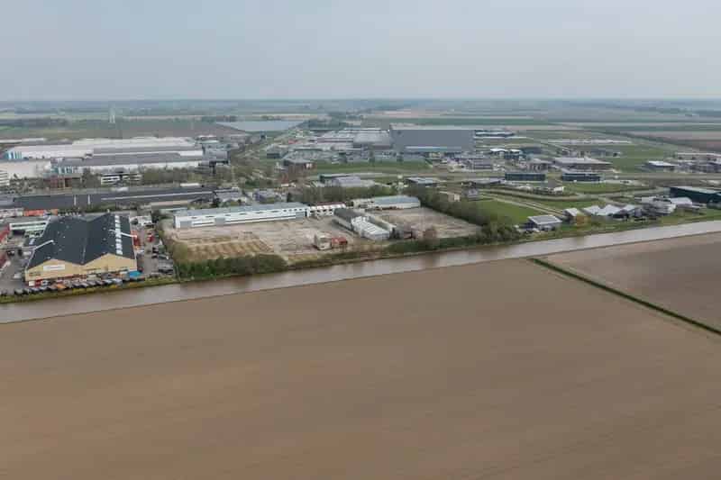 Bedrijfshal te koop Emmeloord 30000m2 3 loodsen