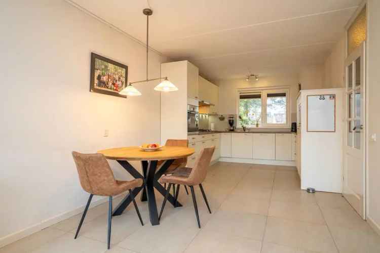 Ruime geschakelde woning met 5 slaapkamers en garage te Hasseler Es