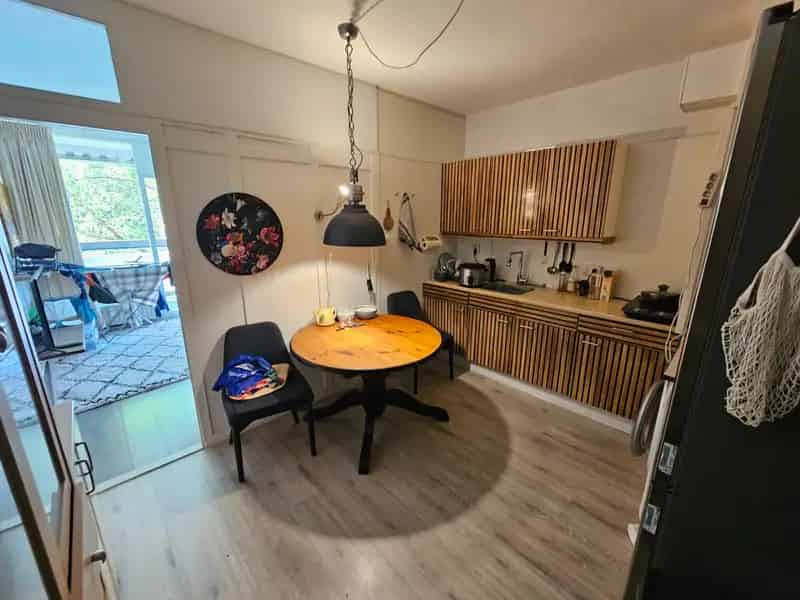 Zonnige Kamer met Balkon nabij Amsterdamse Bos