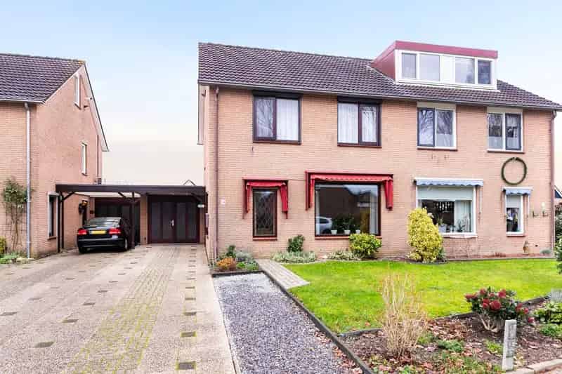 Huis te koop Eerbeek: Ruime levensloopbestendige woning met garage en tuin